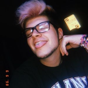 Meet your Posher, Nicholas